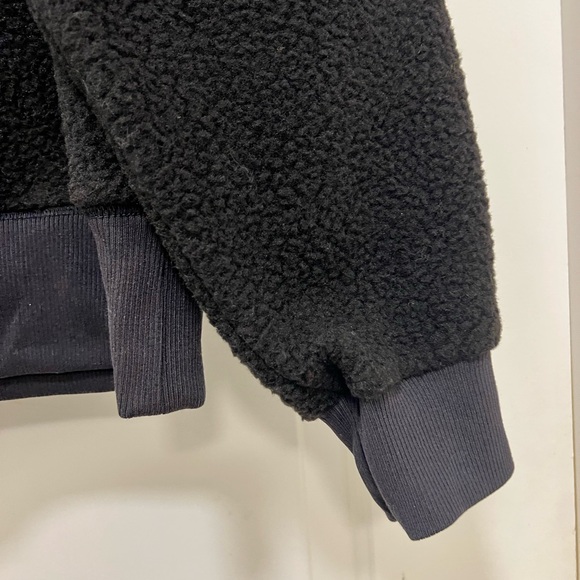 NWT Everlane Sherpa Crewneck Sweatshirt - Picture 9 of 10